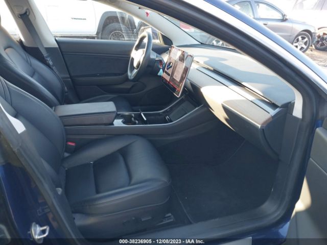 Photo 4 VIN: 5YJ3E1EB9JF115004 - TESLA MODEL 3 