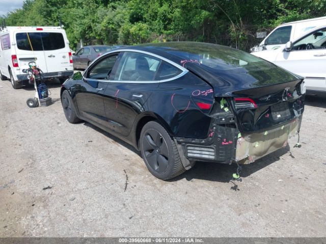 Photo 2 VIN: 5YJ3E1EB9JF130361 - TESLA MODEL 3 