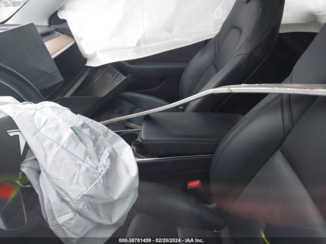 Photo 4 VIN: 5YJ3E1EB9JF149153 - TESLA MODEL 3 