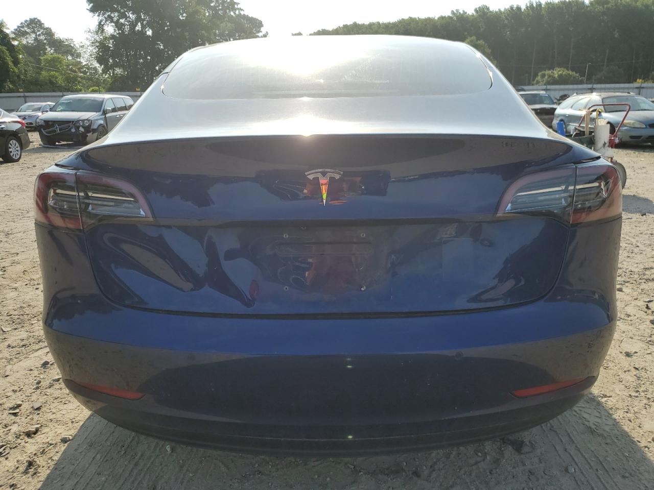 Photo 5 VIN: 5YJ3E1EB9JF185442 - TESLA MODEL 3 