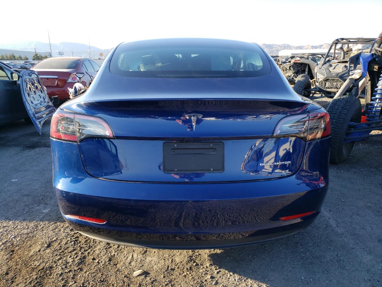 Photo 5 VIN: 5YJ3E1EB9KF210857 - TESLA MODEL 3 