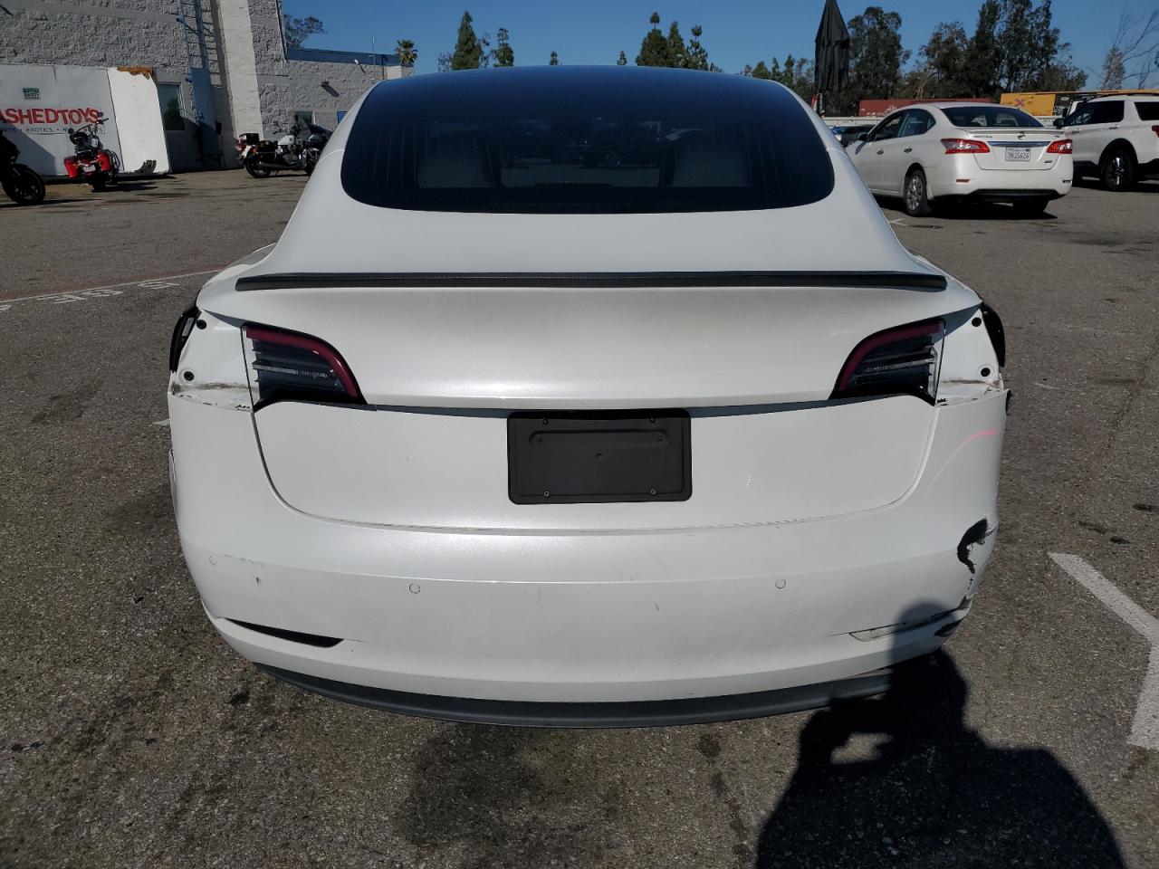 Photo 5 VIN: 5YJ3E1EB9KF421959 - TESLA MODEL 3 