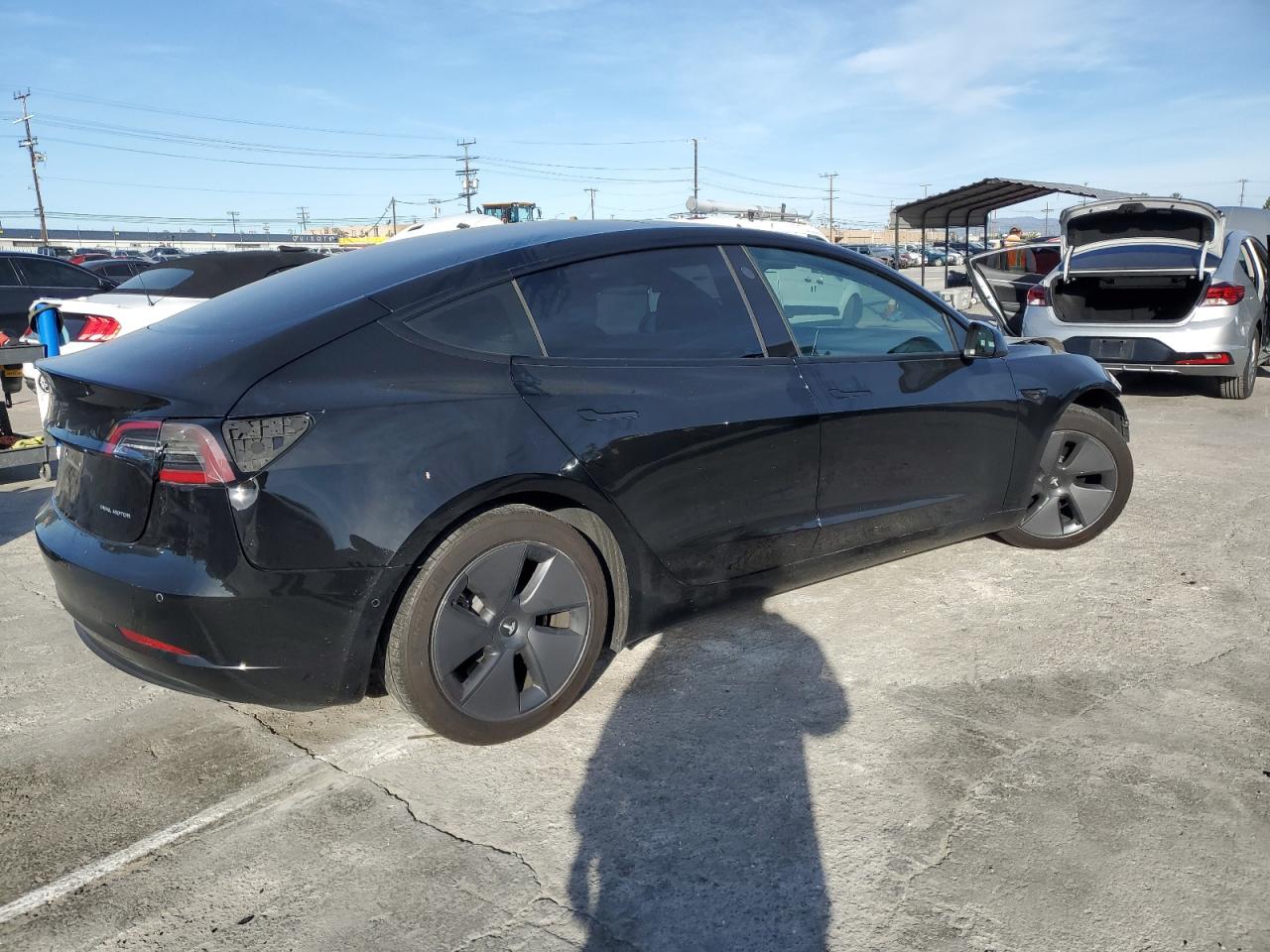 Photo 2 VIN: 5YJ3E1EB9MF055925 - TESLA MODEL 3 