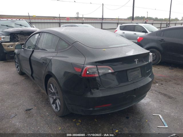 Photo 2 VIN: 5YJ3E1EB9MF063992 - TESLA MODEL 3 