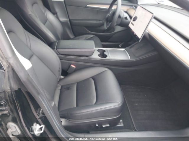 Photo 4 VIN: 5YJ3E1EB9MF063992 - TESLA MODEL 3 