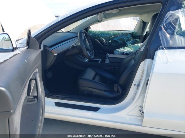 Photo 4 VIN: 5YJ3E1EB9MF838128 - TESLA MODEL 3 