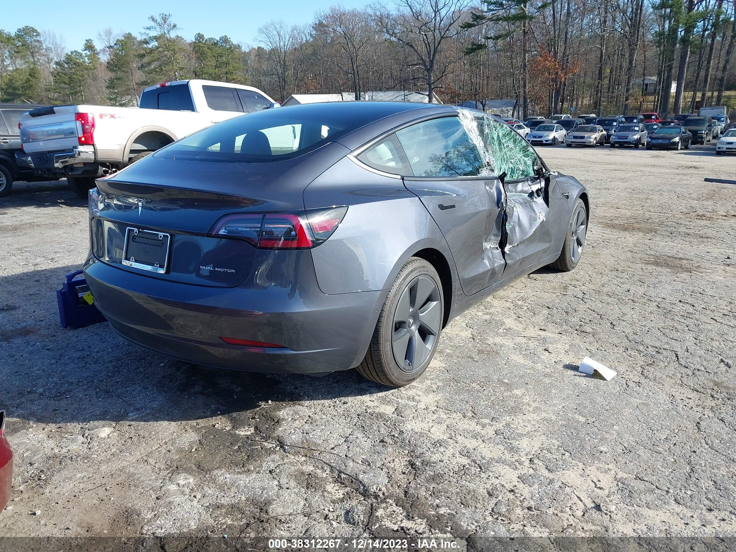 Photo 3 VIN: 5YJ3E1EB9MF858783 - TESLA MODEL 3 