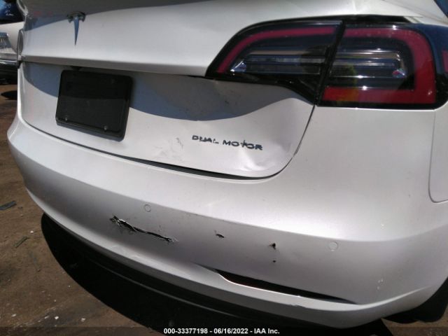 Photo 5 VIN: 5YJ3E1EB9MF913748 - TESLA MODEL 3 