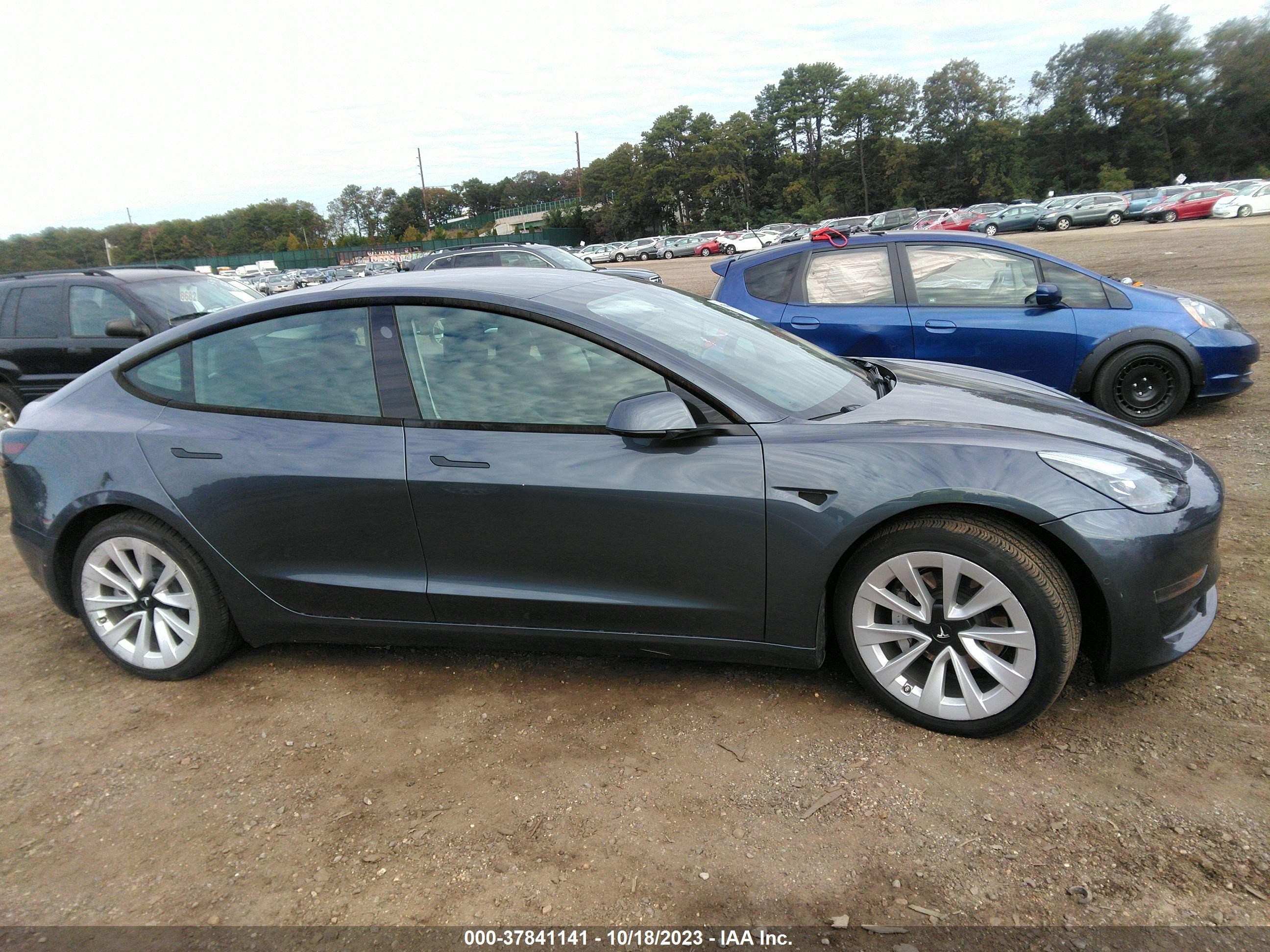 Photo 11 VIN: 5YJ3E1EB9NF290536 - TESLA MODEL 3 