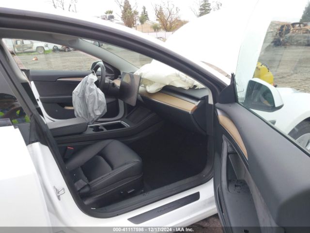 Photo 4 VIN: 5YJ3E1EB9PF462888 - TESLA MODEL 3 