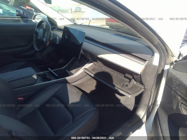 Photo 4 VIN: 5YJ3E1EBXJF054455 - TESLA MODEL 3 