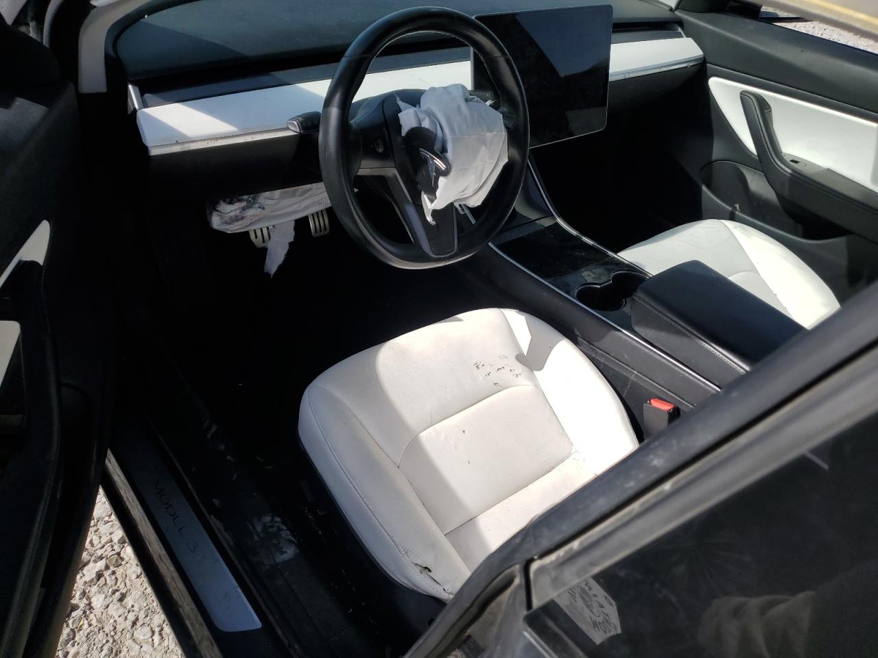 Photo 7 VIN: 5YJ3E1EBXJF055170 - TESLA MODEL 3 