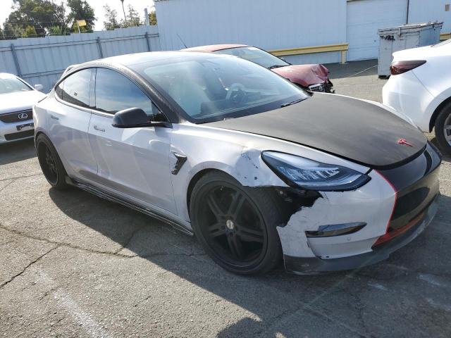 Photo 3 VIN: 5YJ3E1EBXJF055993 - TESLA MODEL 3 