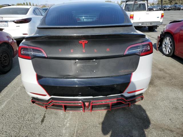 Photo 5 VIN: 5YJ3E1EBXJF055993 - TESLA MODEL 3 