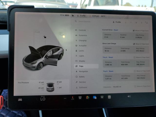 Photo 8 VIN: 5YJ3E1EBXJF055993 - TESLA MODEL 3 