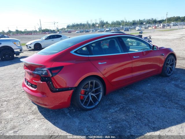 Photo 3 VIN: 5YJ3E1EBXJF063284 - TESLA MODEL 3 