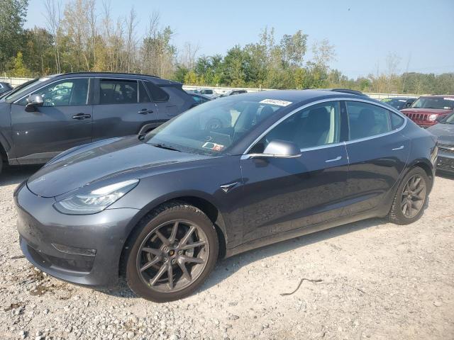 Photo 0 VIN: 5YJ3E1EBXJF066007 - TESLA MODEL 3 