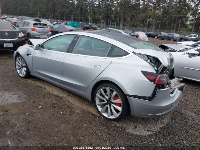 Photo 2 VIN: 5YJ3E1EBXJF083342 - TESLA MODEL 3 