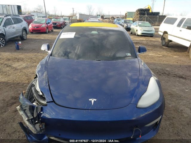 Photo 9 VIN: 5YJ3E1EBXJF084121 - TESLA MODEL 3 