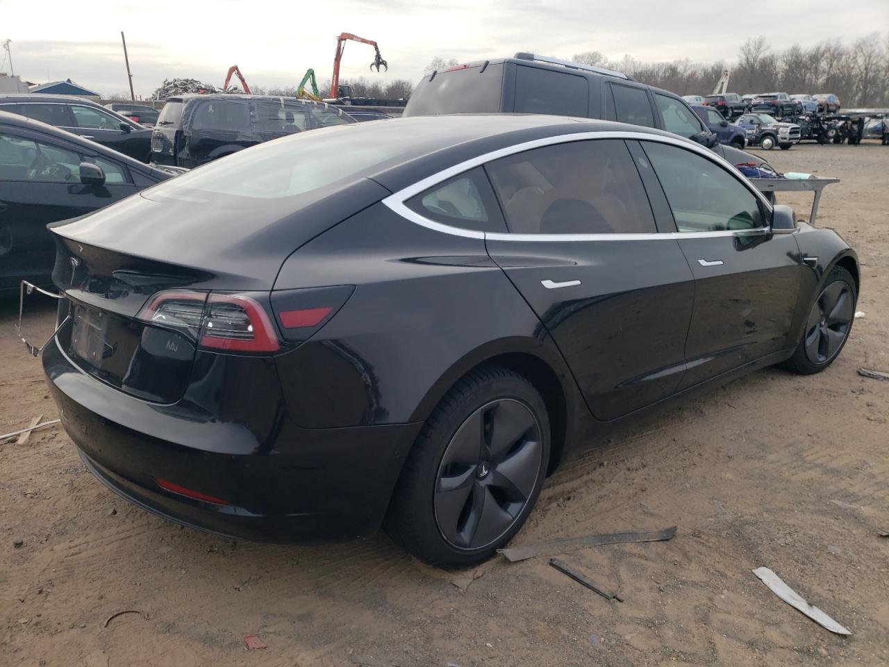 Photo 2 VIN: 5YJ3E1EBXJF095927 - TESLA MODEL 3 