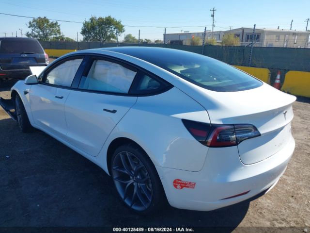 Photo 2 VIN: 5YJ3E1EBXJF100110 - TESLA MODEL 3 