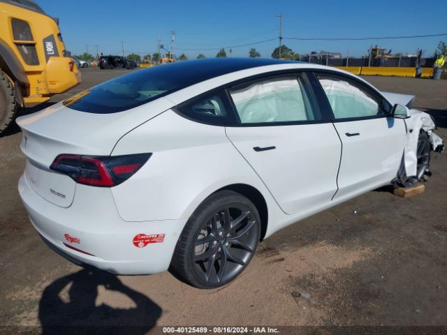 Photo 3 VIN: 5YJ3E1EBXJF100110 - TESLA MODEL 3 