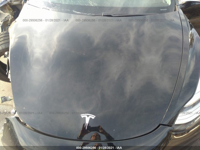 Photo 9 VIN: 5YJ3E1EBXJF127789 - TESLA MODEL 3 