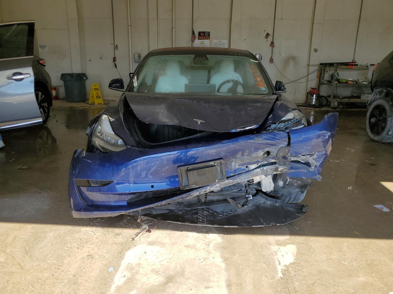 Photo 4 VIN: 5YJ3E1EBXJF134628 - TESLA MODEL 3 