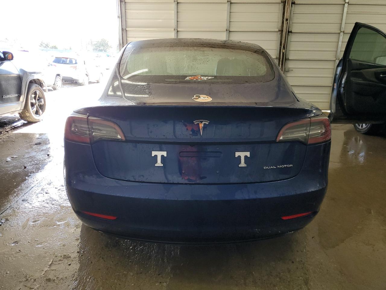 Photo 5 VIN: 5YJ3E1EBXJF134628 - TESLA MODEL 3 