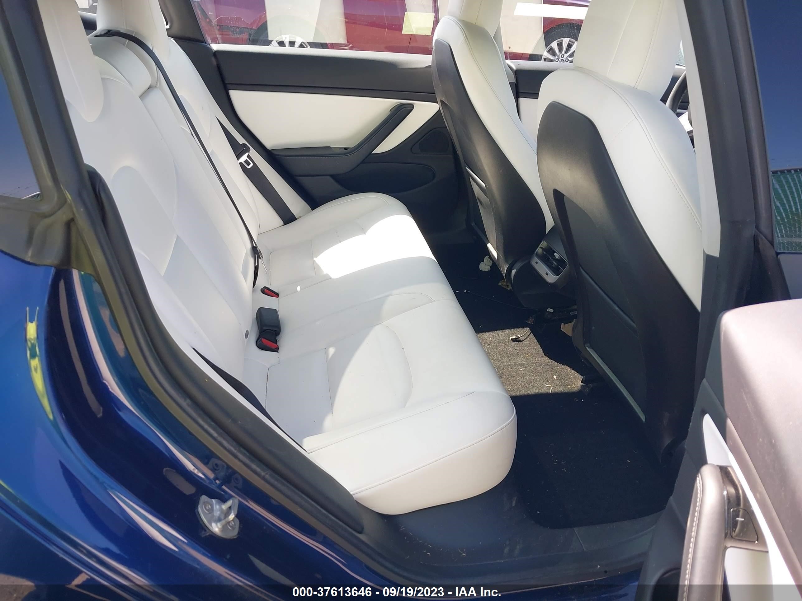 Photo 7 VIN: 5YJ3E1EBXKF422084 - TESLA MODEL 3 