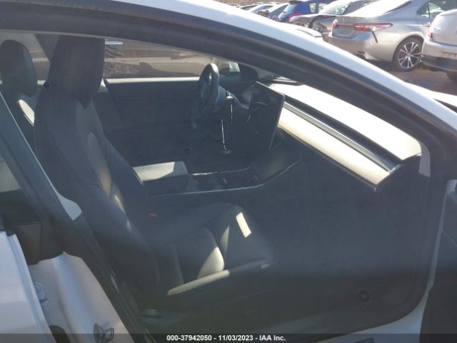 Photo 4 VIN: 5YJ3E1EBXKF438494 - TESLA MODEL 3 