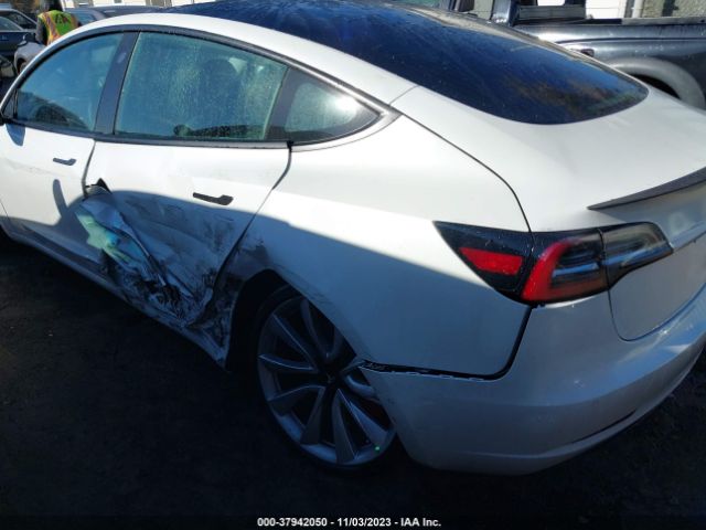 Photo 5 VIN: 5YJ3E1EBXKF438494 - TESLA MODEL 3 