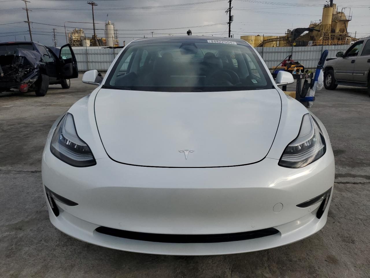 Photo 4 VIN: 5YJ3E1EBXLF746475 - TESLA MODEL 3 