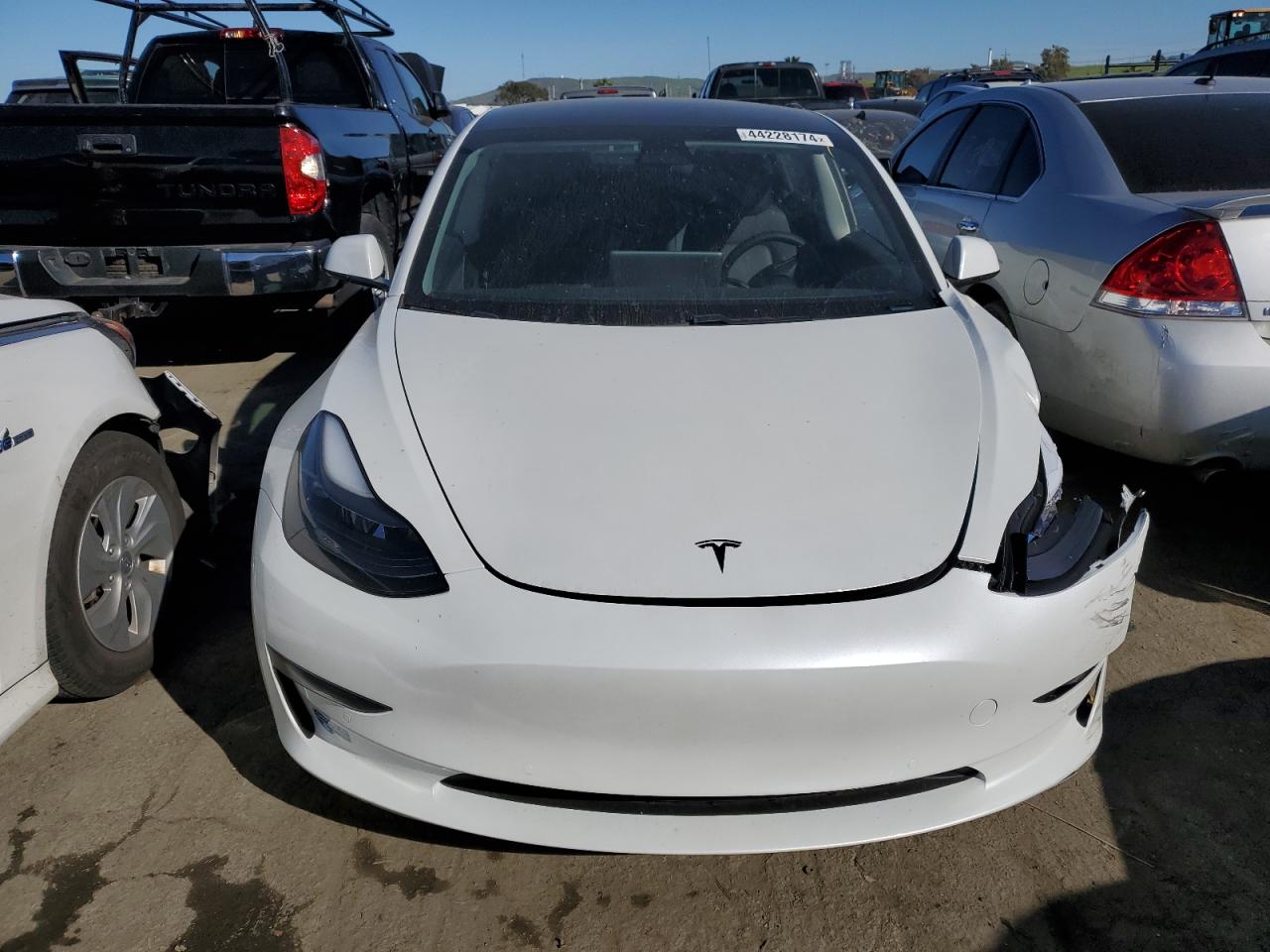 Photo 4 VIN: 5YJ3E1EBXMF879660 - TESLA MODEL 3 