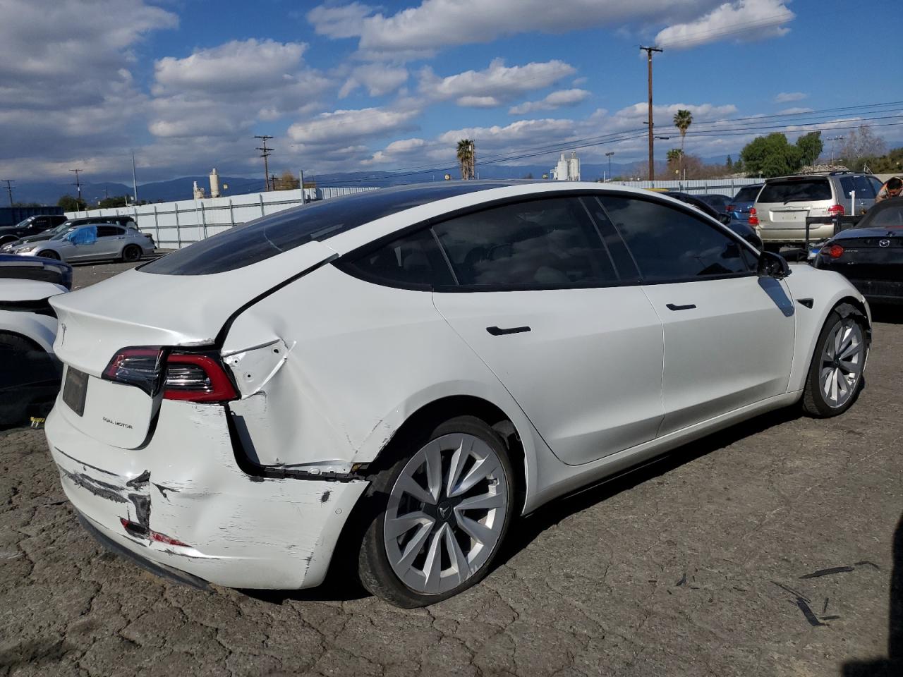 Photo 2 VIN: 5YJ3E1EBXNF129967 - TESLA MODEL 3 