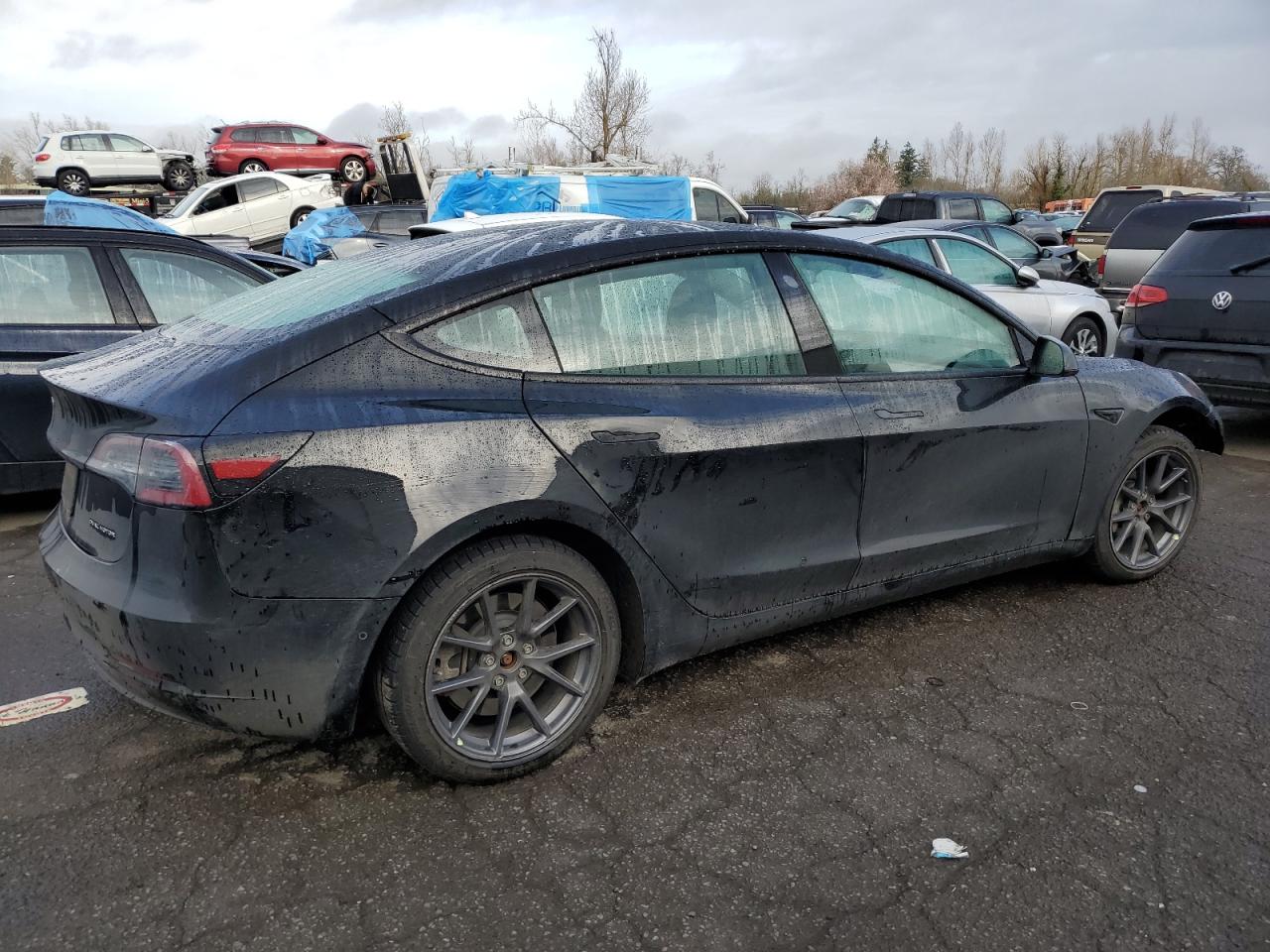 Photo 2 VIN: 5YJ3E1EBXNF138717 - TESLA MODEL 3 