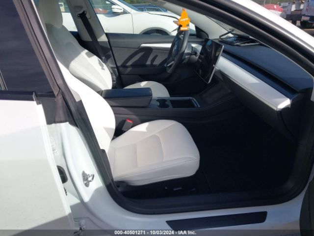 Photo 4 VIN: 5YJ3E1EBXNF152469 - TESLA MODEL 3 