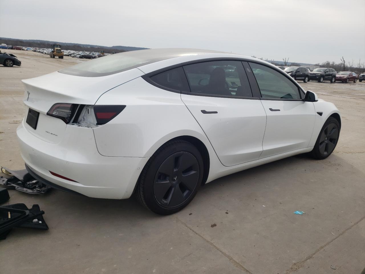 Photo 2 VIN: 5YJ3E1EBXNF169742 - TESLA MODEL 3 