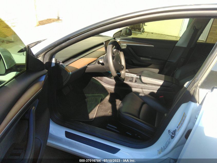 Photo 4 VIN: 5YJ3E1EBXNF210256 - TESLA MODEL 3 