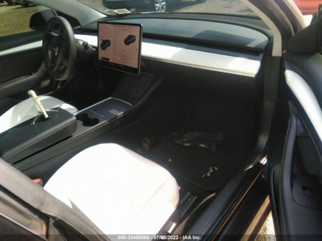 Photo 4 VIN: 5YJ3E1EC0MF028900 - TESLA MODEL 3 