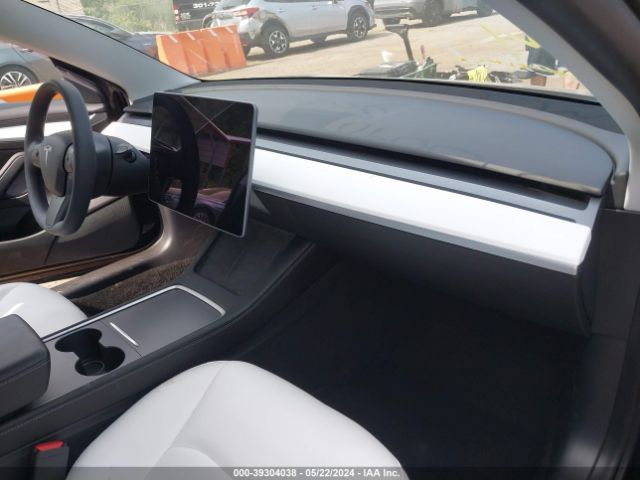 Photo 4 VIN: 5YJ3E1EC0MF056566 - TESLA MODEL 3 