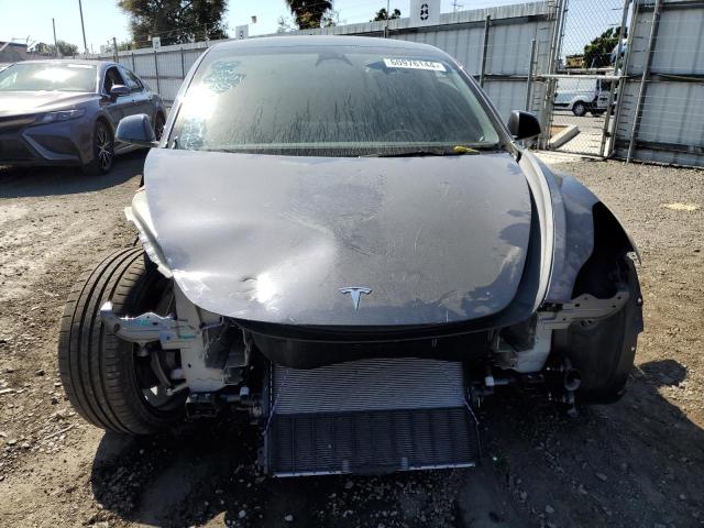 Photo 4 VIN: 5YJ3E1EC0PF696331 - TESLA MODEL 3 