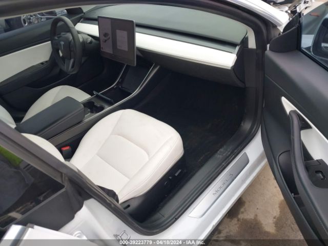 Photo 4 VIN: 5YJ3E1EC1LF742937 - TESLA MODEL 3 