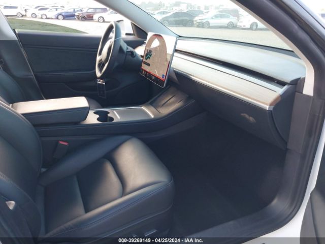 Photo 4 VIN: 5YJ3E1EC2MF926284 - TESLA MODEL 3 