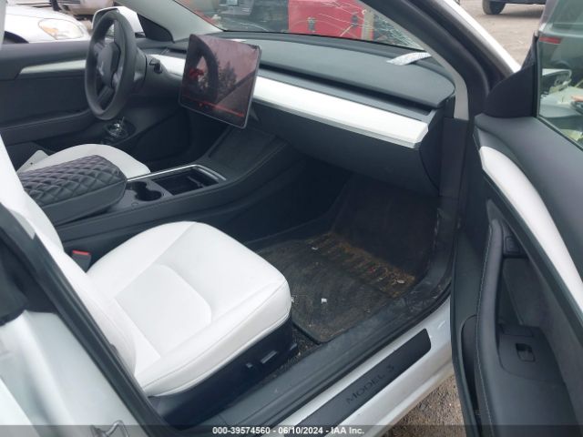 Photo 4 VIN: 5YJ3E1EC3PF382754 - TESLA MODEL 3 