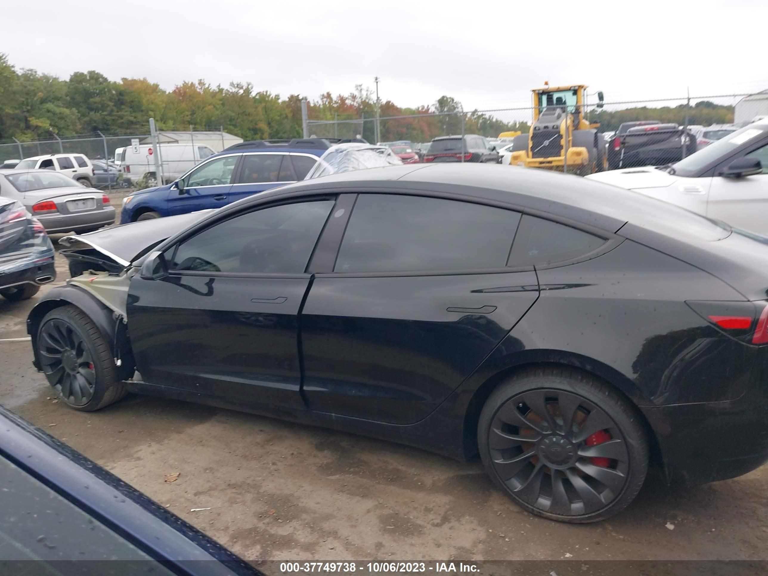 Photo 13 VIN: 5YJ3E1EC3PF488881 - TESLA MODEL 3 