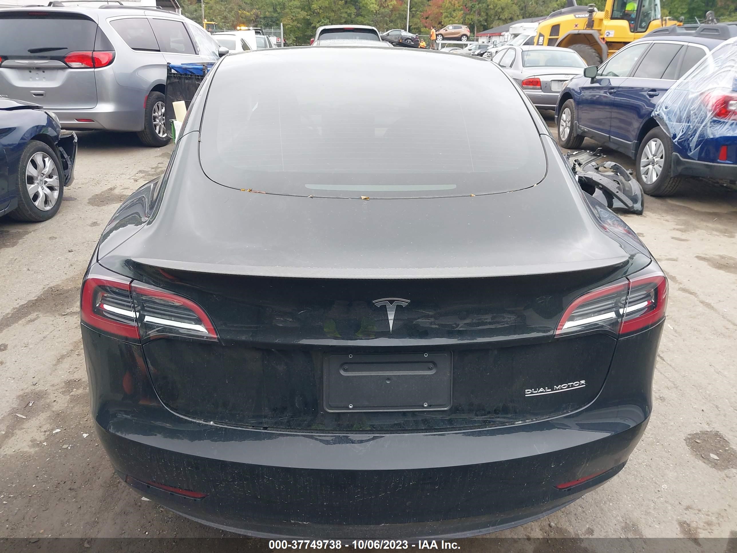 Photo 15 VIN: 5YJ3E1EC3PF488881 - TESLA MODEL 3 