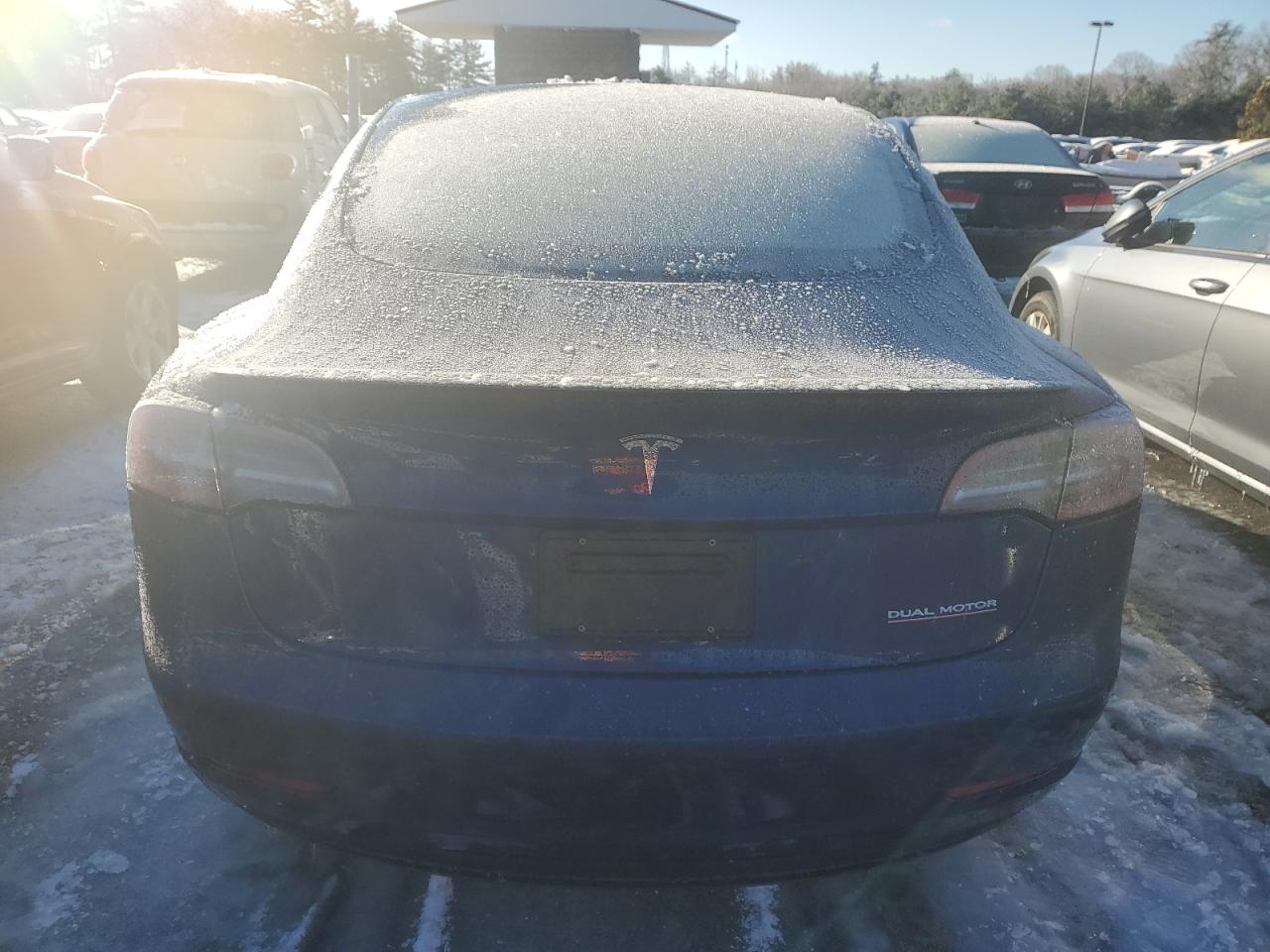 Photo 5 VIN: 5YJ3E1EC3PF589936 - TESLA MODEL 3 