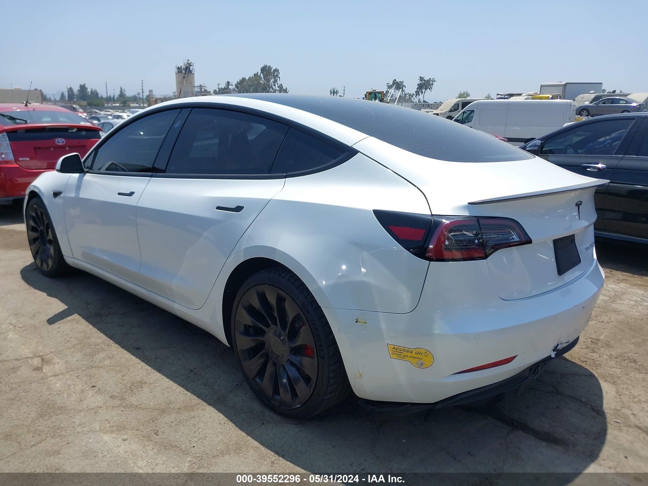 Photo 2 VIN: 5YJ3E1EC5NF208651 - TESLA MODEL 3 