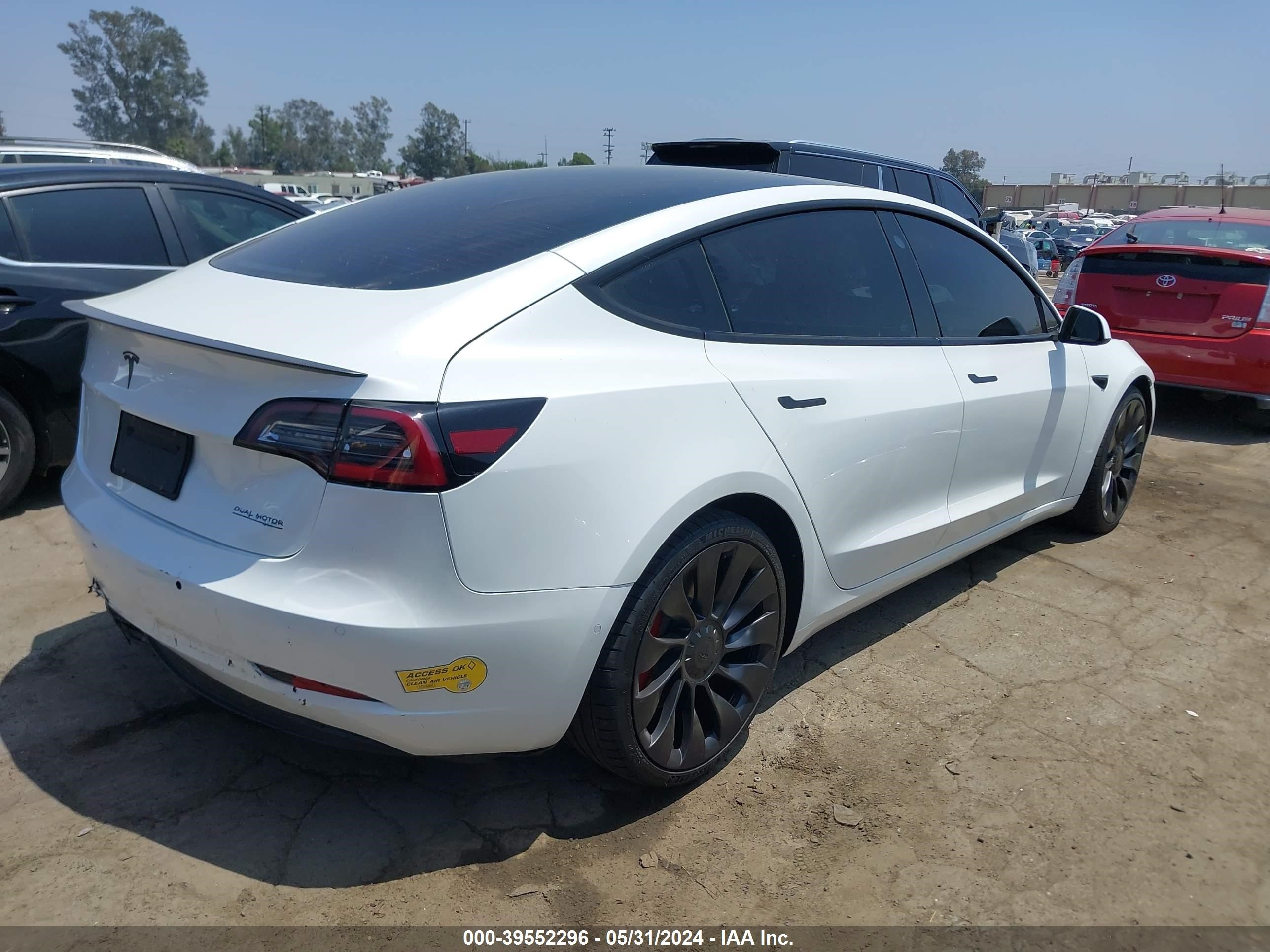 Photo 3 VIN: 5YJ3E1EC5NF208651 - TESLA MODEL 3 